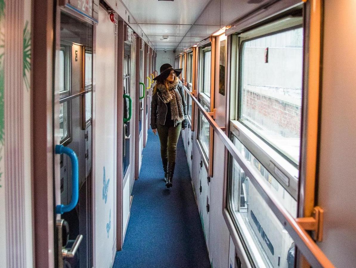 Train Cabin Hostel Bruxelles Eksteriør billede